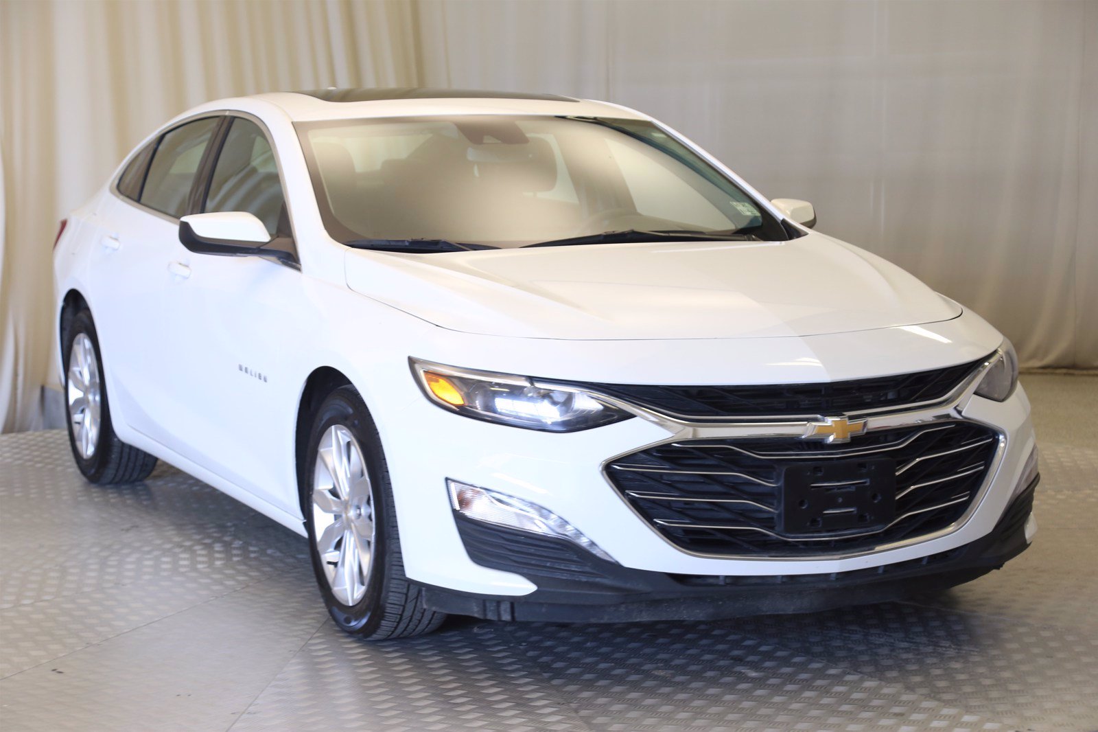 Chevrolet malibu 2019 года