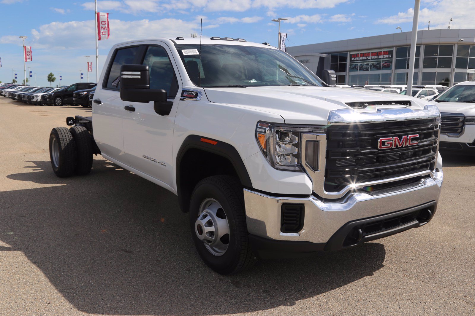 New 2020 GMC Sierra 3500HD CC Crew Cab ChassisCab in Regina 40649