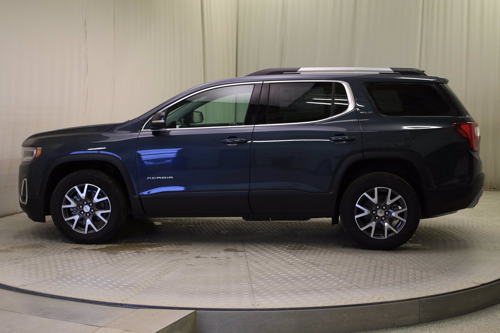 New 2020 GMC Acadia SLE AWD AWD SUV