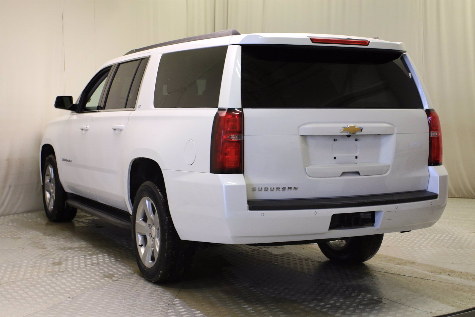 Certified Pre-Owned 2019 Chevrolet Suburban LT 4WD*LEATHER*SUNROOF*NAV ...