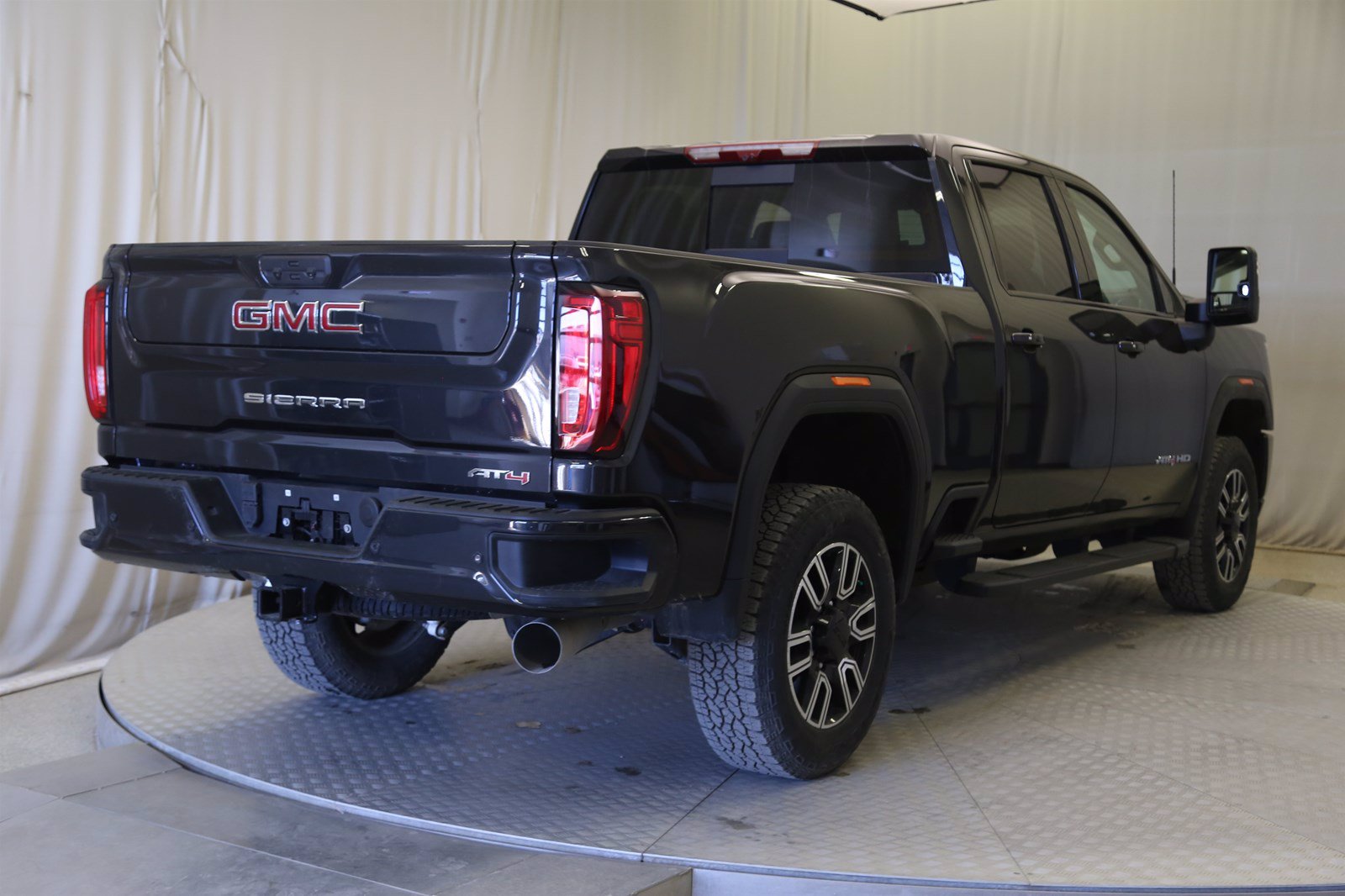 New 2020 GMC Sierra 3500HD AT4 4WD Crew Cab Pickup