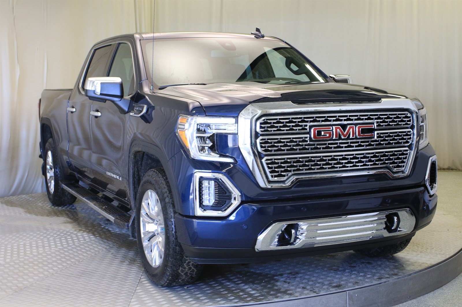 New 2020 GMC Sierra 1500 Denali 4WD Crew Cab Pickup