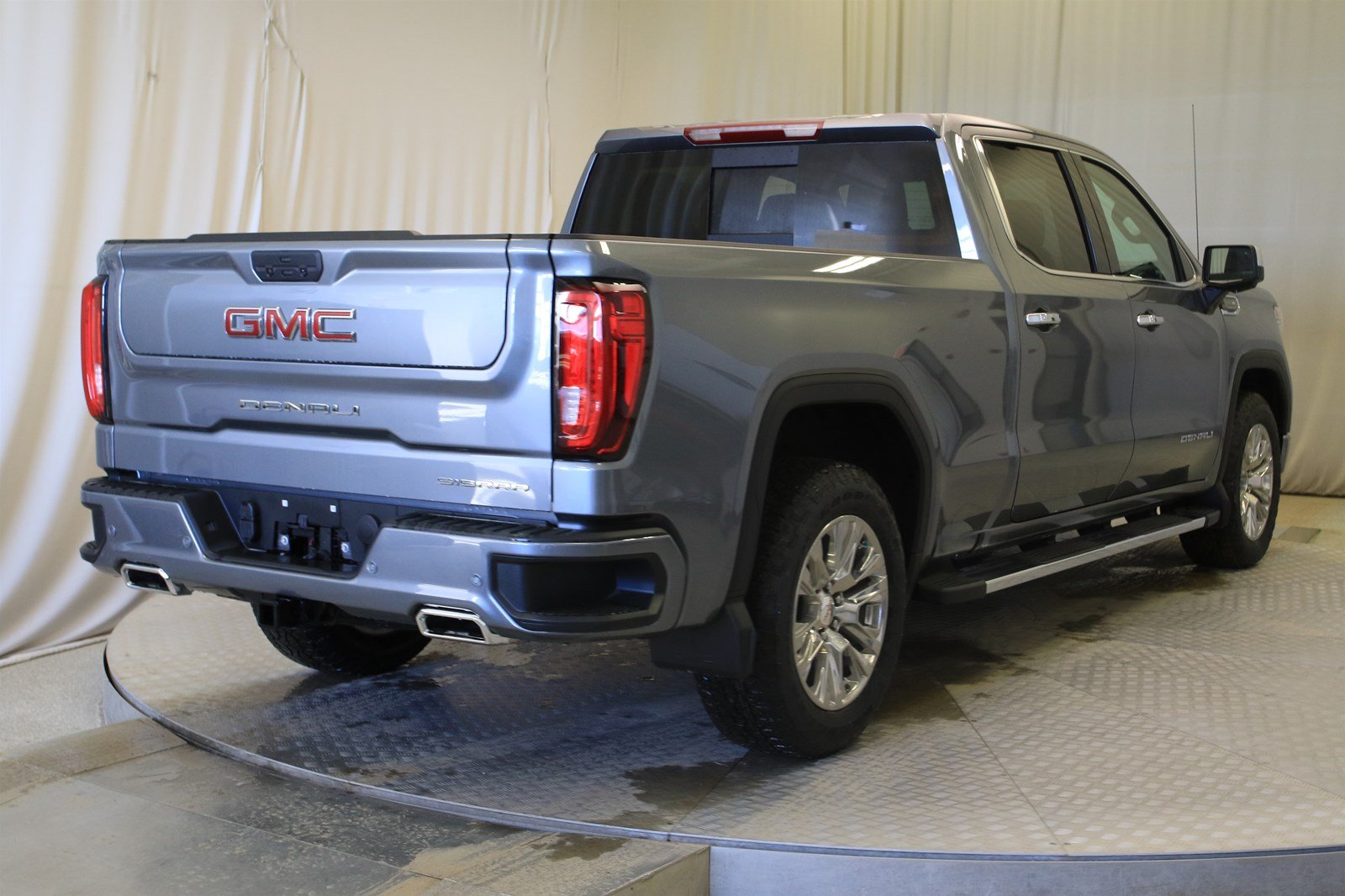 New 2020 GMC Sierra 1500 Denali 4WD Crew Cab Pickup