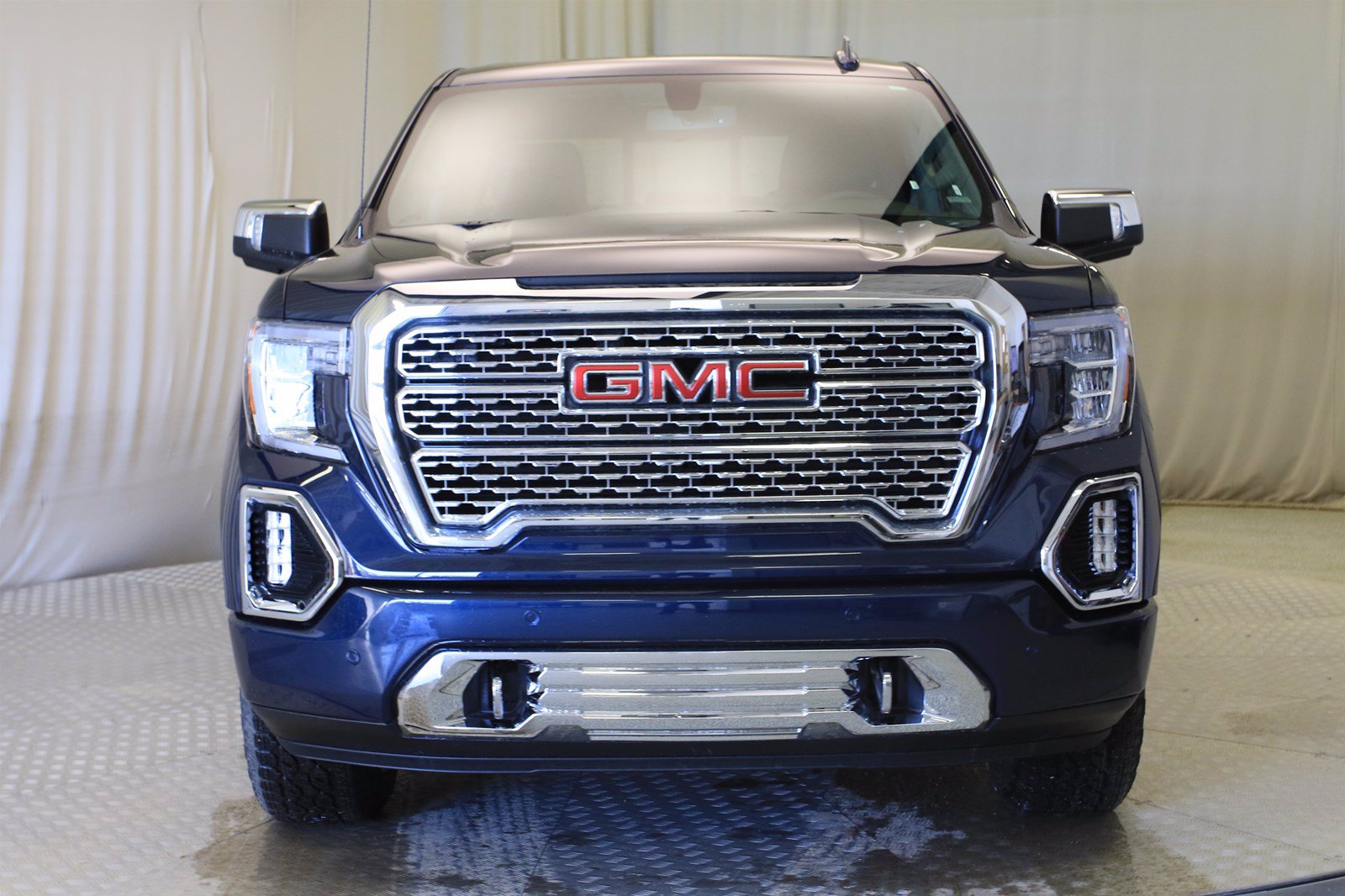 New 2020 GMC Sierra 1500 Denali 4WD Crew Cab Pickup