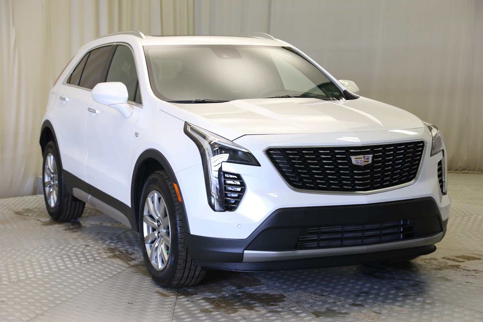 New 2020 Cadillac XT4 AWD Premium Luxury AWD SUV