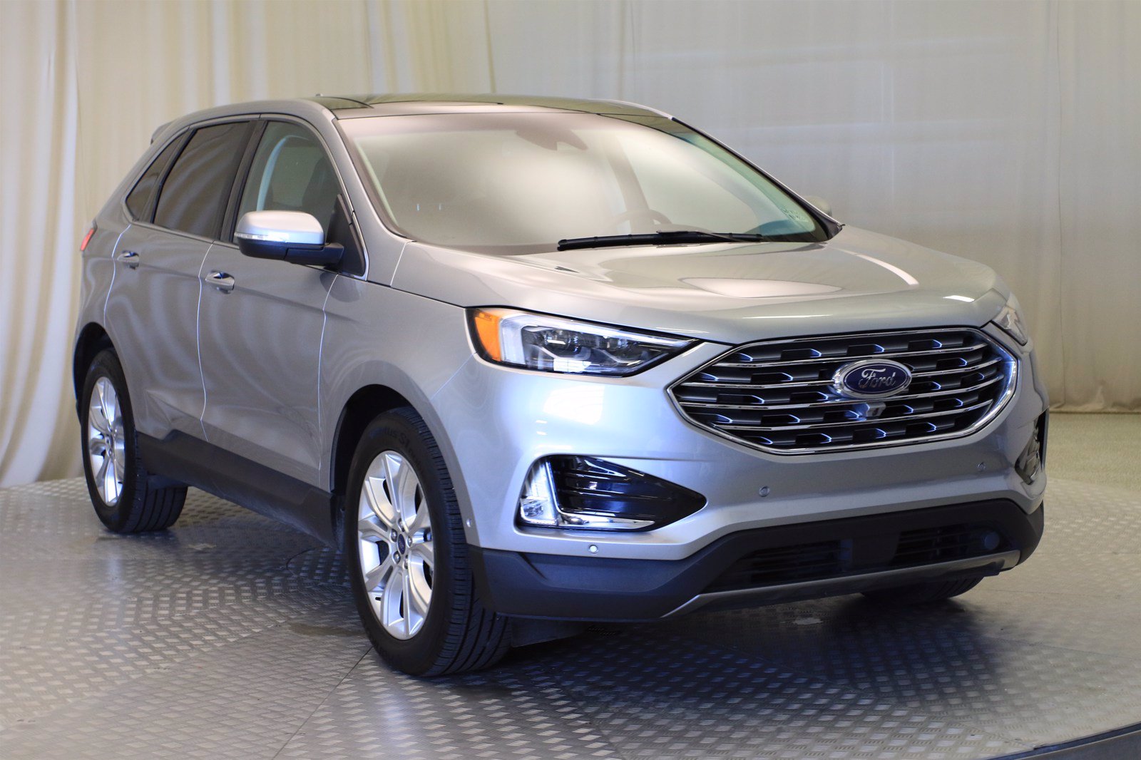 Certified Pre-Owned 2020 Ford Edge Titanium AWD*LEATHER*SUNROOF*NAV ...