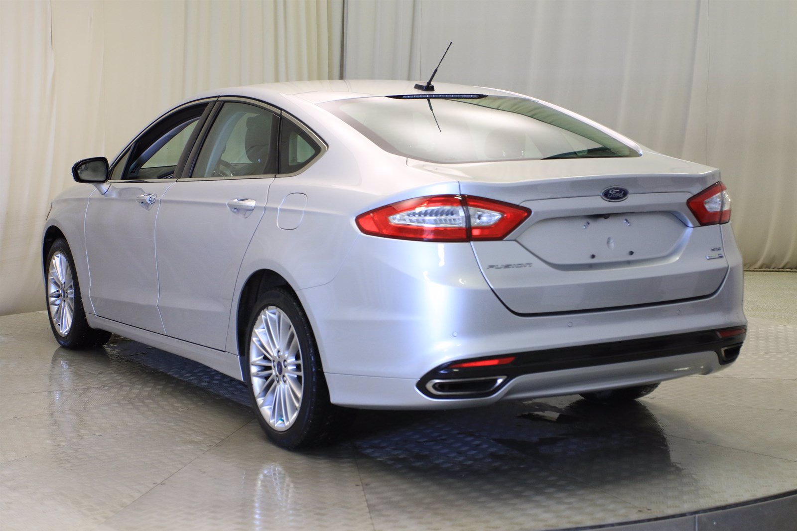 Ford fusion 2016 американский